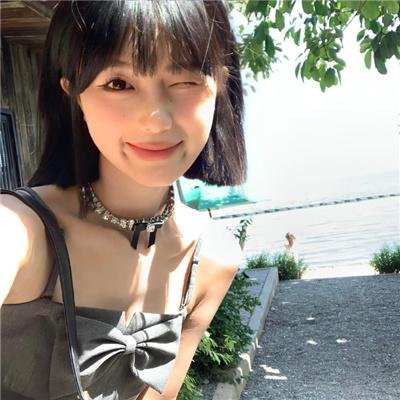 二人漫步几春秋